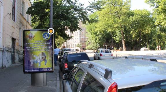 Сiтiлайт B у Києві, Сітілайт 1.2х1.8  Трьохсвятительска вул.7 Фото 1