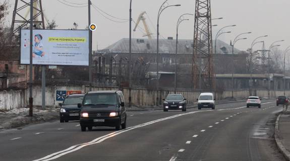 Билборд B в Киеве, Щит 3x6  Електриків вул., 14, від Московського мосту до Подолу фото 1