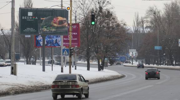 Билборд A в Киеве, Щит 3x6  Академіка Заболотного вул.138 , роздільник, поворот на вул. Метрологічну фото 1