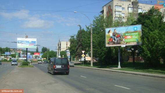 Білборд, Бігборд (Борд)  A у Чернівцях, Щит 3x6  Незалежності пр.,94 Фото 1