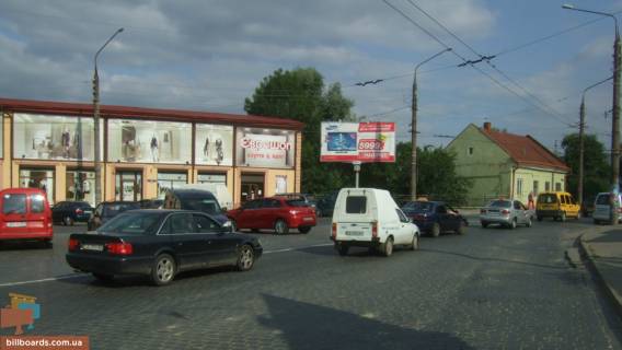 Билборд B в Черновцах, Щит 3x6  Гагаріна вул, 66, тр кільце, в центр фото 1