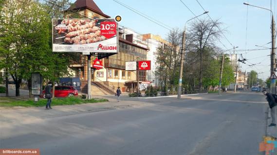 Білборд, Бігборд (Борд)  B у Чернівцях, Щит 3x6  Головна вул, 198а, в центр Фото 1