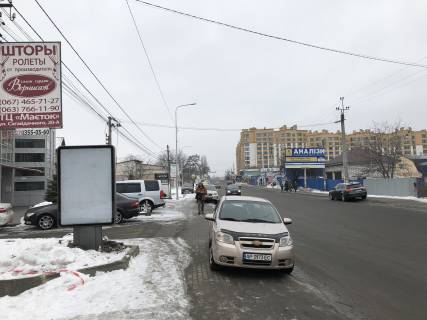 Ситилайт B в Петропавловской Борщаговке, 1,2х1,8м  Ул. Соборна 11 фото 1