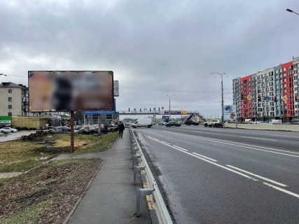 Билборд B в Чабаны, 6х3  а/д М-05 Киев-Одесса , на світлофорі Чабани , зупинка громад транспорту фото 1
