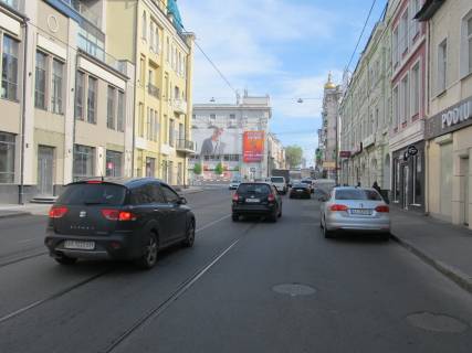 Видеоборд A в Харькове  пл.Павловская, 1/3, размер 6,08мх9,44м, 56,4 кв.м., Экран на пл.Павловская, 1/3, расположен в самом центре г.Харькова. Экран расположен напротив одиного из самых оживленных перекрестков г.Харькова. Прекрасно обозревается из огромных автомобильных и - 399831 фото 1