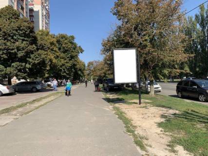 Билборд B в Бровары бул. Незалежності 17 фото 1