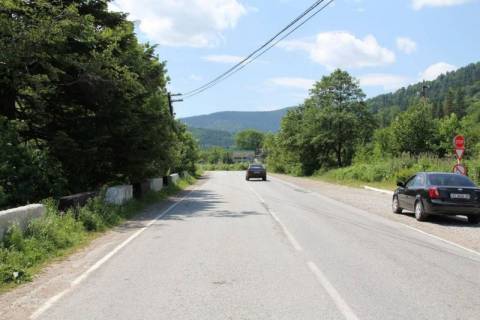Билборд A в Микуличине, 3x6  Траса Н-09 Мукачево-Львів, 100 після колиби Гостинна Хата, газової заправки Калан, 300 м перед АЗС УкрНафта, напрямок руху на Буковель фото 1