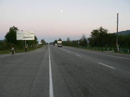Білборд, Бігборд (Борд)  B у Надвірній, 3x6  Траса Н-09 Мукачево-Львів, с.Стримба 1 км. після Надвірної, автозупинка, СТО, Шиномонтаж,  напрямок руху на Яремче, Буковель Фото 1