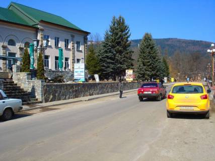 Сiтiлайт B у Яремче, 1,2x1,8  Траса Н-09 Мукачево-Львів, Свободи, кафе-рест. Турист, маг.Файно, Будинок культури, напрямок руху на Івано-Франківськ Фото 1