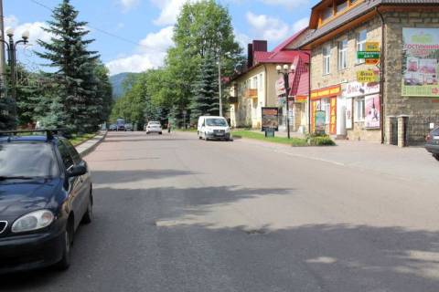 Сiтiлайт A у Яремче, 1,2x1,8  Траса Н-09 Мукачево-Львів, Свободи, РЕМ, маг. Престиж, напрямок руху на Буковель Фото 1