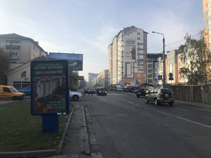 Ситилайт B в Ивано-Франковске, 1,2х1,8  вул. Мельника початок квіткового базару від вул. Сахарова фото 1