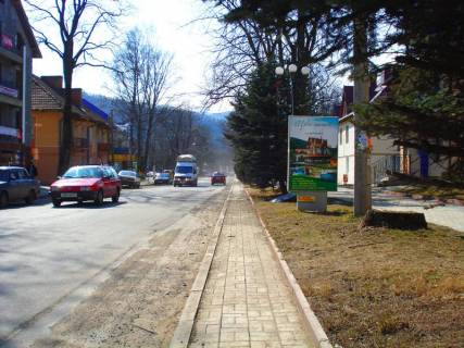 Ситилайт A в Яремче, 1,2x1,8  Траса Н-09 Мукачево-Львів, Свободи-Руднєва, Гастроном Яремче, кафе Коломийка, Затишок, напрямок руху на Буковель фото 1