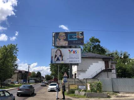 Білборд, Бігборд (Борд)  A у Крюковщині вул. Одеська/вул. Балукова, світлофор, перехрестя, зупинка, АЗС "Газ", "Парк Крюківщина", 500м до "Домосвіт", в бік  м. Київ (нижній) Фото 1