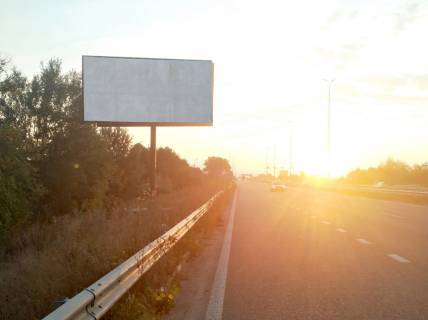 Білборд, Бігборд (Борд)  B у Березівці Житомирська траса, розворот під міст до "КиївЕкспоПлази", поруч "Храм апостолів Петра і Павла, жін. монастирь ікони божої матері «Услишательниці»", "Кузовний ремонт", в бік м. Житомир  Фото 1