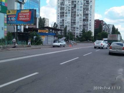 Билборд B в Киеве, Board 3x6м  вул. Андрія Малишко, 39, поруч Магазин "Shket", "Dila", "Соціальна Аптека", Зоомагазин "ЗооМур", виїзд на вул. Братиславська фото 1