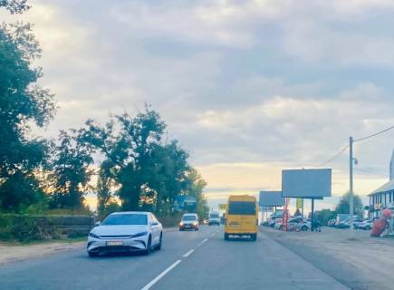 Билборд A в Белогородке, Board 3x6м  вул. М. Величка, 41-г, поруч БЦ "Білоцвіт", "ДНІПРО М", Садовий центр "Білоцвіт",  навпроти  "Металобаза",  100м.  від "Сільпо", 250м до "ФОРА",  в бік центру, Житомирської траси фото 1