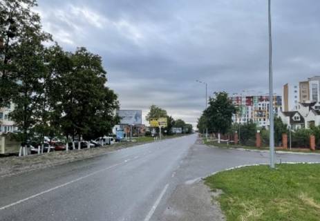 Билборд B в Чабаны, Board 3x6м  вул. Машинобудівників, біля будинку 19,21, кафе "Cinema cafe", "Virginia Conti",  узбіччя дороги Хотів-Чабани фото 1