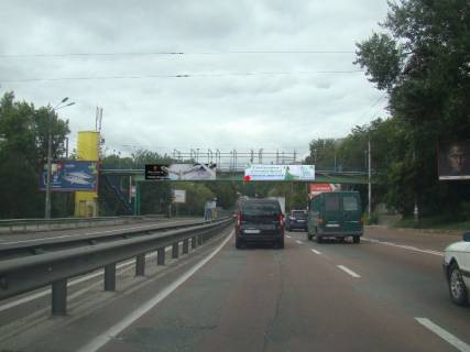Нестандарт A в Киеве, 8x2  Теліги О. вул., в районі АЗС фото 1