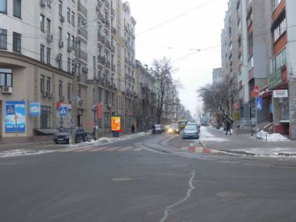 Билборд B в Киеве, 1.2x1.8  Межигірська вул. 34 фото 1