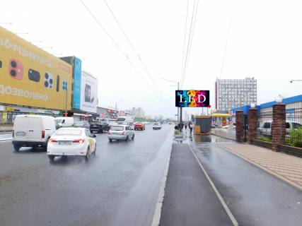 Видеоборд A в Киеве, 3x6  Бандери Степана пр-т 23, ТЦ "Городок", АТБ, Комфи, Ельдорадо, рух в напрямку ст. м. Почайна - 435645 фото 1