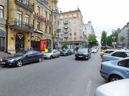 Билборд B в Киеве, 1.2x1.8  Бессарабська площа біля буд. 1/3 №1 фото 1
