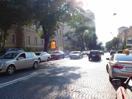 Ситилайт B в Киеве Хмельницького Богдана вул. 37 фото 1