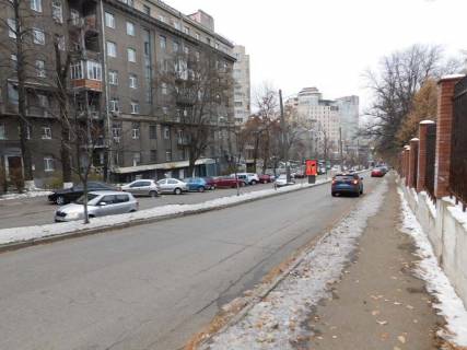 Ситилайт B в Киеве Толстого Льва вул. 25 на розподільчій смузі фото 1