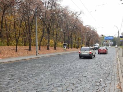 Ситилайт B в Киеве, 1,2x1,8  Подільський узвіз біля стадіону "Спартак" в напрямку до вул. Кирилівська фото 1