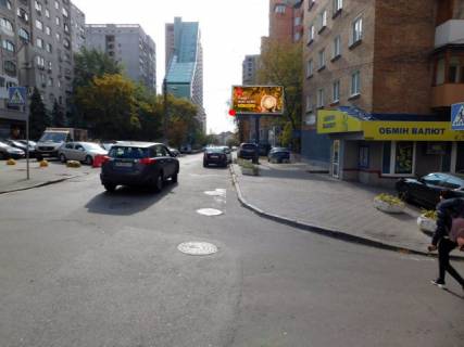 Призма A в Киеве, 4x2  Златоустівська вул. 51 - 433914 фото 1