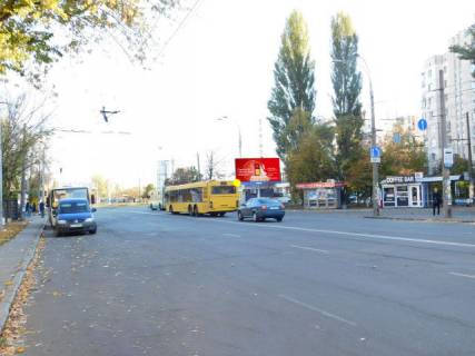 Билборд A в Киеве, 6x3  Свободи пр. 17, до Правди пр., в центр фото 1