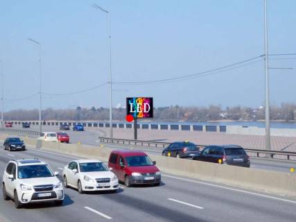 Видеоборд A в Киеве, 3,14x2,32  Набережне шосе, 750 м. від ст. м. "Дніпро", рух в напрямку ст. м. "Поштова Площа" - 381335 фото 1
