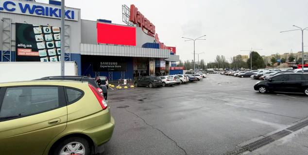 Видеоборд A у Дніпро (Дніпропетровськ) ТРЦ Караван вул. Нижньодніпровська, 17 - 477247 Фото 1