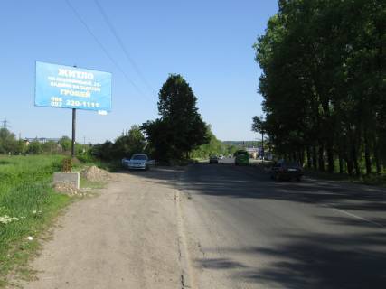 Билборд B в Черновцах Галицький Шлях, 54( напроти автозаправки) фото 1