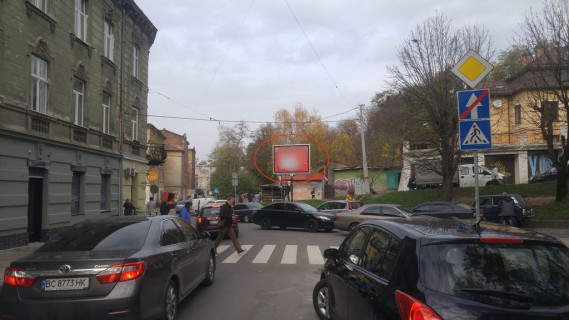 Скроллер A в Львове, 3,14х2,30  Снопківська-Кубійовича ( Стрийський ринок) - 217156 фото 1