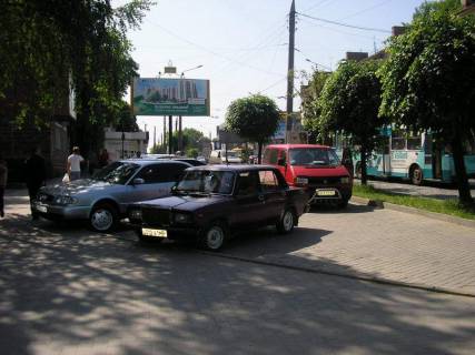 Билборд B в Черновцах, 6х3  Незалежності -  Головна фото 1