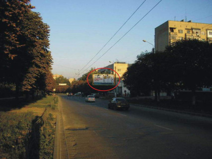 Билборд A в Черновцах, 6х3  Скальда (Комарова), 27 Торговий центр фото 1
