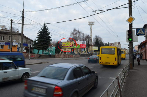 Билборд B в Тернополе, 6х3  Бандери (стадіон) місце 2, Б лівий фото 1