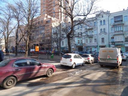 Сітіскролл B у Києві, 1.2x1.8  Бульварно-Кудрявська вул. 15 навпроти Фото 1
