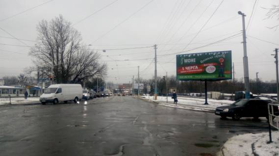 Білборд, Бігборд (Борд)  A у Львові, 6x3  Миколайчука І.вул. - Лінкольна А. вул. (Перехрестя), (АЗС "ANP", ТЦ "Континент", Кінцева зупинка трамваю, Нова пошта №29, Ощадбанк, автостоянка), в напрямку Липинського В. вул. Фото 1