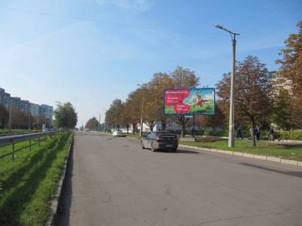 Білборд, Бігборд (Борд)  A у Кропивницький (Кіровоград), 6x3  Коваленка Юрія вул. (Конєва вул.), Навпроти будинку №13 (біля зупинки), (Технікум Статистики, шиномонтаж, "Фокстрот"), в напрямку вул. генерала Жадова Фото 1