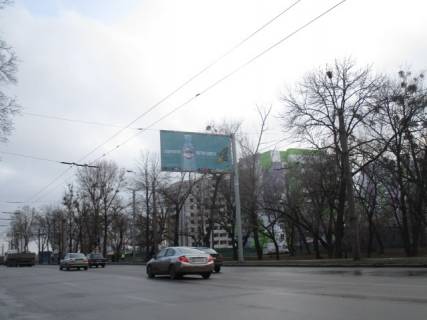 Билборд A в Харькове, 6x3  Героїв Харкова пр-т.-12 Квітня вул.,( АЗС "УкрНАФТА", до ст.М Індустріальна, Квітковий ринок, Приват Банк ) в напрямку Кільцевої дороги фото 1