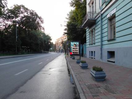Сітіскролл A у Києві, 1.2x1.8  Грушевського Михайла вул., 30/1 (Маріїнський парк, Міністерство оборони України), в напрямку метро Арсенальна Фото 1