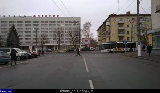 Скролер, Скрол A у Житомирі, 3.14x2.32  Перемоги майдан, 6 (готель Житомир, Укрсіббанк, ПУМБ, Львівська Майстерня Шоколаду) - 41056 Фото 1