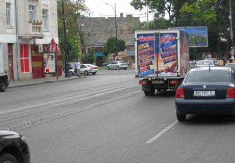 Ситилайт B в Одессе, 1.8x1.2  Тираспольська вул., 37 фото 1