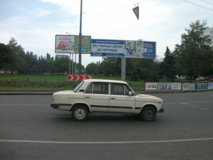 Билборд A в Одессе площа Деревянко угол Рихтера Св. А фото 1