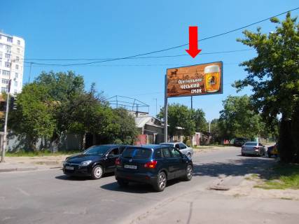Билборд B в Одессе, 3x6  Ільфа та Петрова вул. / Левітана вул., 147, в бік супермаркету «Сільпо» (флажок) фото 1