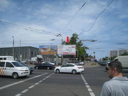 Призматрон, Призма B у Одесі, 3x6  Інглезі вул. (колиш. 25-Чапаєвської дивізії вул.) - Комарова вул., 12, права - 569831 Фото 1