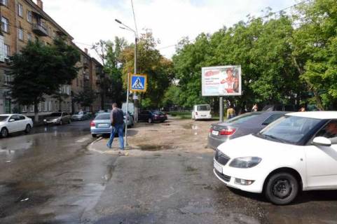 Сiтiлайт A у Києві, 1,2х1,8  Пугачова вул., ./ вул.Герцена Фото 1
