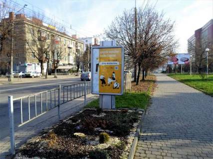 Бэклайт A в Ивано-Франковске, 1.2x1.8  Незалежності вул., 46 фото 1