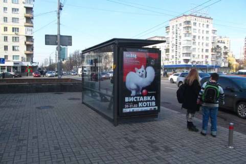 Беклайт B у Києві, 1.2x1.8  Перемоги пл., 3 біля ТЦ "Україна" Фото 1